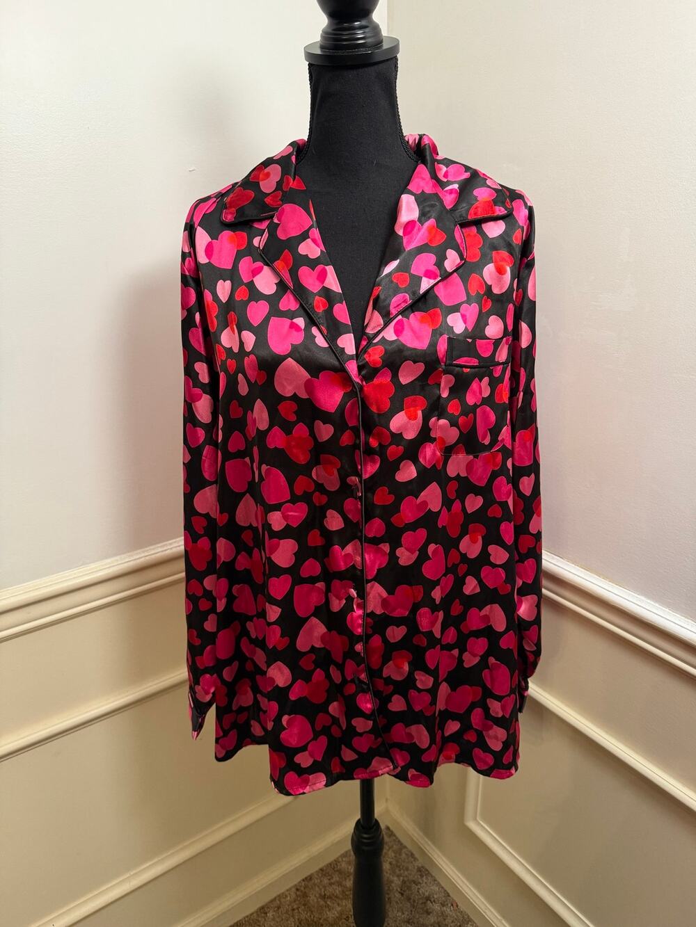 Frederick’s of Hollywood Valentine’s Day Satin Heart Pajama Top Romantic PJ